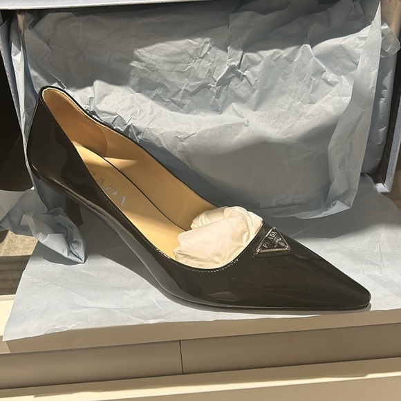 PRADA- BLACK PLAQUE HEELS - Picture 2 of 5